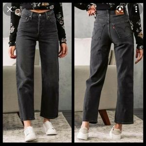 Levi’s Ribcage Size 30